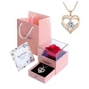 Kép 1/4 - Női dupla szíves nyaklánc díszdobozban Valentin napra (arany színű)