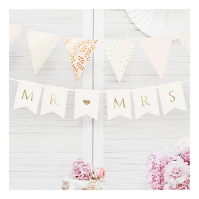 Mr és Mrs felirat - fehér banner arany betűkkel