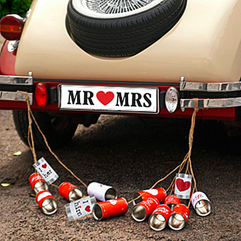 Mr &amp; Mrs esküvői rendszámtábla